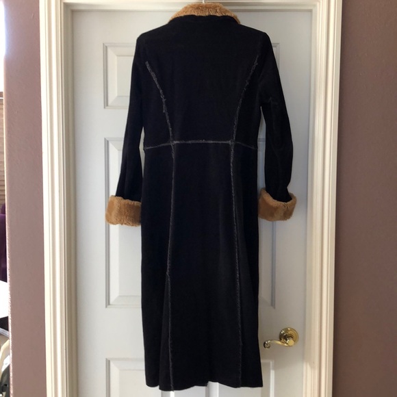 Cascade Trench Coat with Faux Fur - Picture 11 of 16